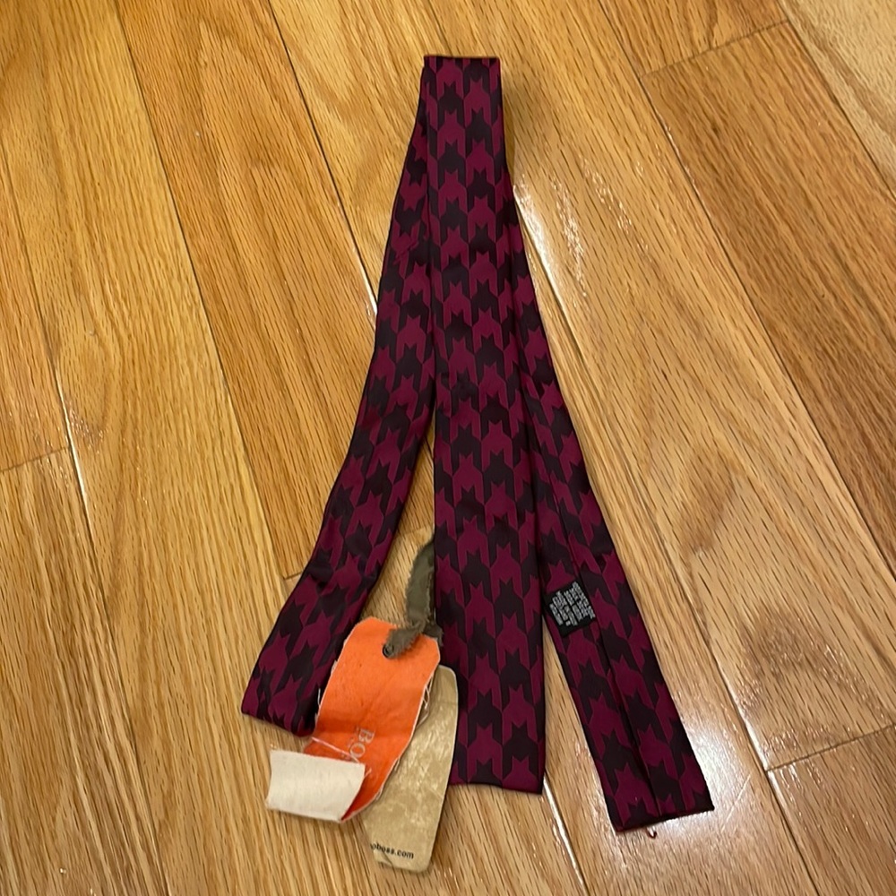 Brand New Hugo Boss Orange Label Tie. Made in Italy.